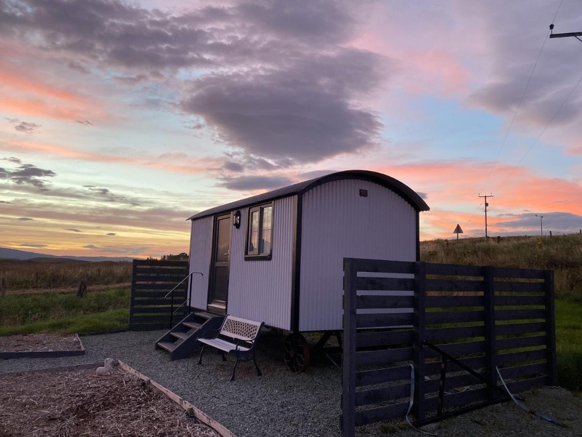 Shepherds Hut Lonmore Екстериор снимка